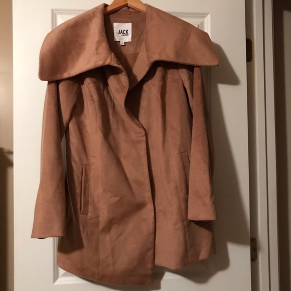 Coat - Picture 3 of 4